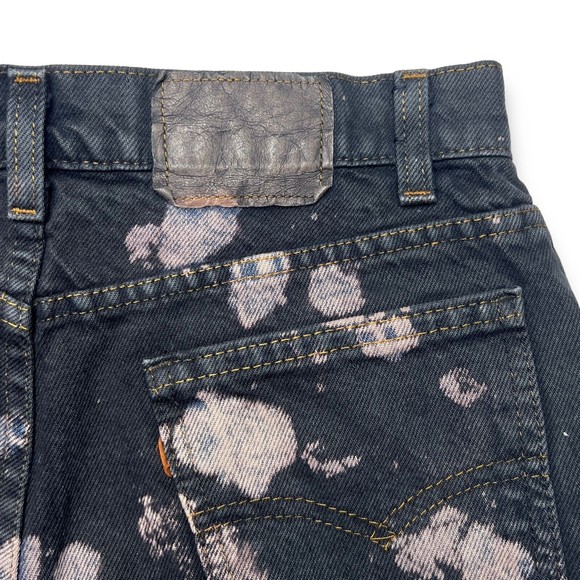 Levis Women Student Fit Denim Jean Short 28 Black Distressed Vintage 80s Cut Off - Picture 4 of 5